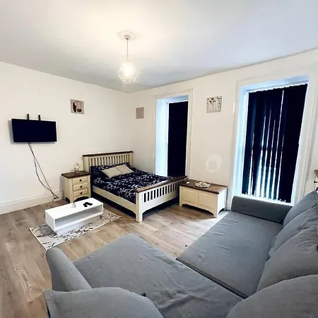 One Bedroom Close To Hyde Park #01